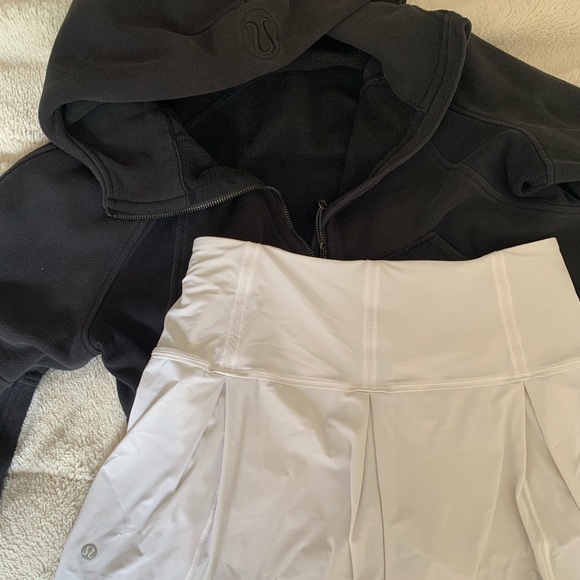 ⚡️HIGH WAIST Lululemon Pleated lost in pace Skirt White 6⚡️ - Picture 1 of 5